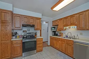 201 Falcon Ridge Dr, New Kensington, PA 15068 - Photo 16