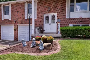 201 Falcon Ridge Dr, New Kensington, PA 15068 - Photo 4