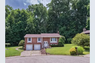 201 Falcon Ridge Drive, New Kensington, PA 15068 - Photo 2