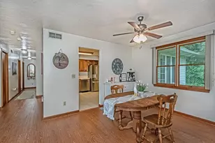 201 Falcon Ridge Dr, New Kensington, PA 15068 - Photo 14