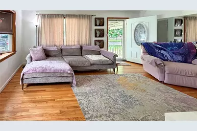 1219 Connecticut St, Hopewell Township, PA 15001 - Photo 10