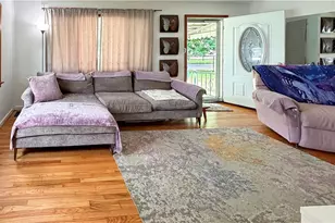 1219 Connecticut St, Hopewell Township, PA 15001 - Photo 10