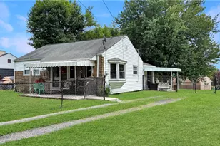 1219 Connecticut St, Hopewell Township, PA 15001 - Photo 2