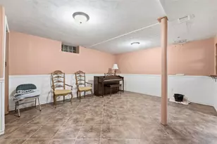 401 Jamaica Ave, Pittsburgh, PA 15229 - Photo 32