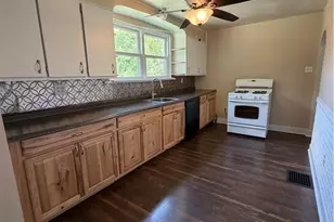 1140 Chapel Rd, Center Township, PA 15061 - Photo 10