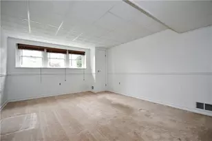 371 Chess St, Bridgeville, PA 15017 - Photo 8