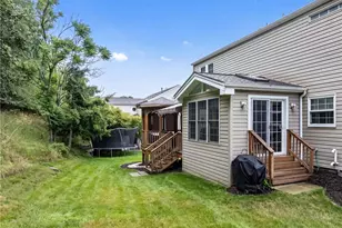 1033 Robinwood Dr, South Park, PA 15129 - Photo 30