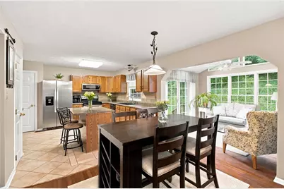 1033 Robinwood Dr, South Park, PA 15129 - Photo 10
