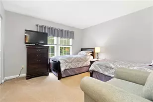 1033 Robinwood Dr, South Park, PA 15129 - Photo 24