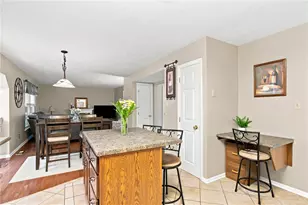 1033 Robinwood Dr, South Park, PA 15129 - Photo 14