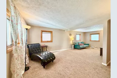 4289 Glen Lytle Rd, Pittsburgh, PA 15217 - Photo 6