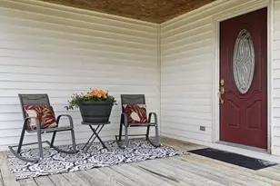 120 Oregon Ave, Vandergrift, PA 15690 - Photo 2