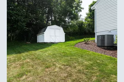 3139 New Hampshire Dr, Lower Burrell, PA 15068 - Photo 14