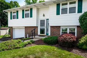 3139 New Hampshire Dr, Lower Burrell, PA 15068 - Photo 6