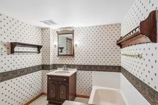 625 Palo Alto Dr, Perry Township, PA 16117 - Photo 16