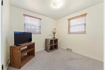 102 Michael Dr, Level Green, PA 15085 - Photo 20