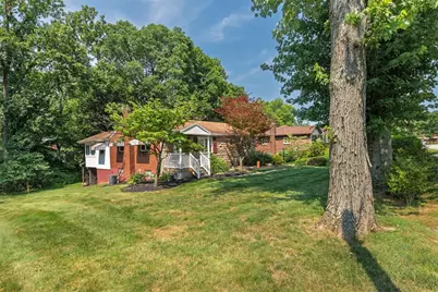 102 Michael Dr, Level Green, PA 15085 - Photo 4