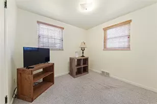 102 Michael Dr, Level Green, PA 15085 - Photo 22