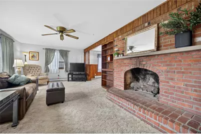 115 Hickory Dr, Chippewa Township, PA 15010 - Photo 8