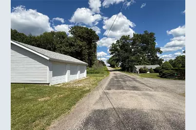 106 Pence Rd, East Franklin Township, PA 16218 - Photo 16