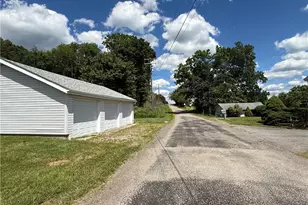 106 Pence Rd, East Franklin Township, PA 16218 - Photo 16