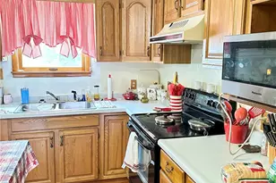 104 Tracy Ln, Franklin Township, PA 16001 - Photo 4