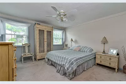 220 Kinvara Dr, Ross Twp, PA 15237 - Photo 18