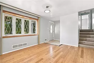 5624 Tracy Dr, Bethel Park, PA 15236 - Photo 8