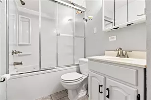 5624 Tracy Dr, Bethel Park, PA 15236 - Photo 14