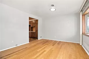 5624 Tracy Dr, Bethel Park, PA 15236 - Photo 2
