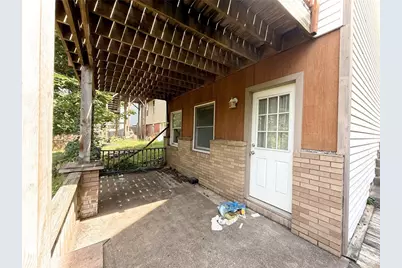 18 Furley St, Pittsburgh, PA 15220 - Photo 10
