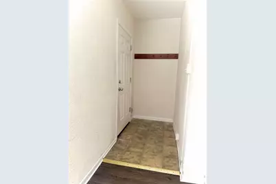 18 Furley St, Pittsburgh, PA 15220 - Photo 2