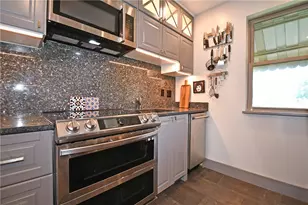 4020 Lanmore Ave, Pittsburgh, PA 15227 - Photo 10