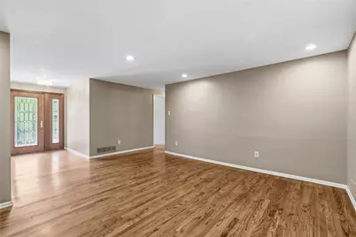 265 McIntyre Rd, Ross Twp, PA 15237 - Photo 4