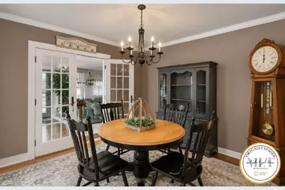 904 Plymouth Ln, Ellwood City, PA 16117 - Photo 10
