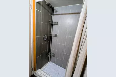 513 W Miller Ave, Munhall, PA 15120 - Photo 14