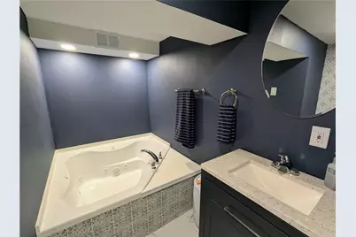 513 W Miller Ave, Munhall, PA 15120 - Photo 26