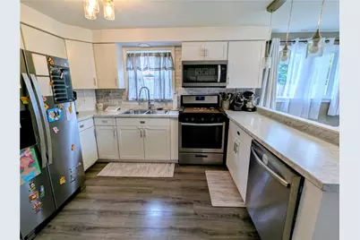 513 W Miller Ave, Munhall, PA 15120 - Photo 10