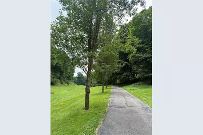 135 Phillips Rd, Burgettstown Boro, PA 15021 - Photo 18