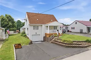 508 Arizona Dr, Lower Burrell, PA 15068 - Photo 2