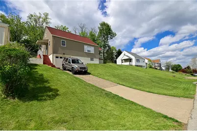 3194 Ridgeway Dr, South Park, PA 15129 - Photo 2