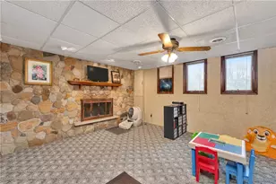 120 Lyn Dale Dr, Center Township, PA 16001 - Photo 24