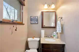 120 Lyn Dale Dr, Center Township, PA 16001 - Photo 16