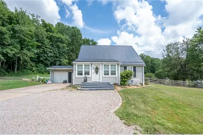 492 Mapletown Road, Carmichaels-Cumberland, PA 15334 - Photo 2