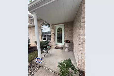 584 Newport Dr, Pittsburgh, PA 15235 - Photo 2
