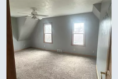 1515 Marion Ave, Monessen, PA 15062 - Photo 10