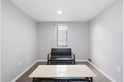 2400 Leticoe St, Pittsburgh, PA 15203 - Photo 18