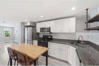 2400 Leticoe St, Pittsburgh, PA 15203 - Photo 10