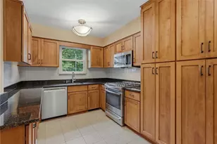 5462 Pocusset St, Pittsburgh, PA 15217 - Photo 18