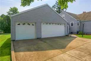 116 Golf Ave, Ellport, PA 16117 - Photo 14
